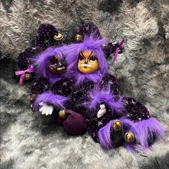 Two Vintage Purple Jester Dolls with Porcelain Heads and Bells - Picture 11 of 16
